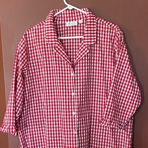 D & CO.  1X. Red Gingham, 3/4 sleeve button up.
